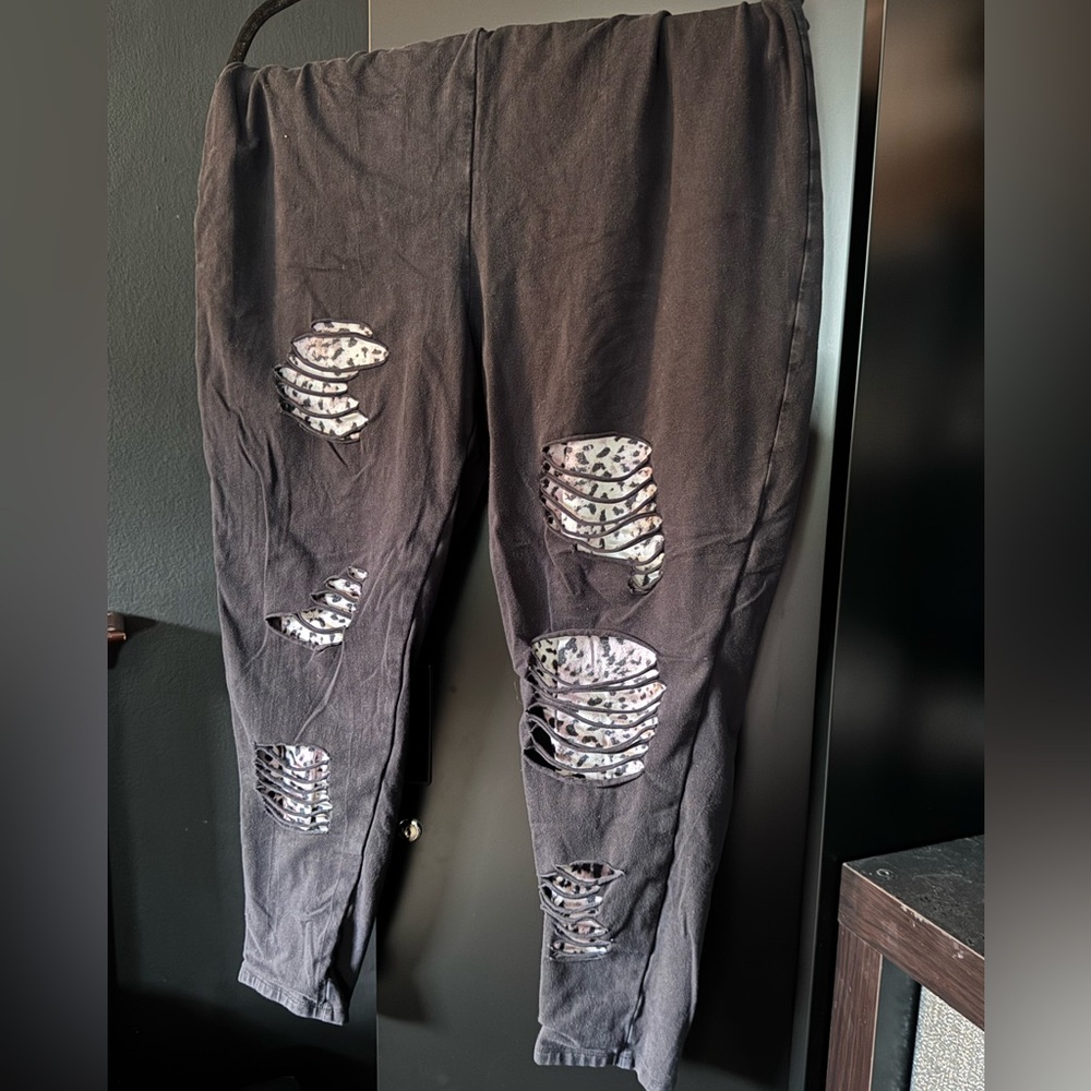 Torrid Black Ripped Leggings with Cheetah Print Design Size 4